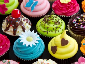 colourful_cupcakes_1404453212